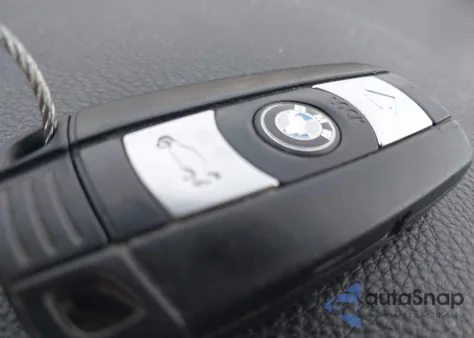 2006 BMW 325I from USA, damaged, VIN WBAVB17536NK40577